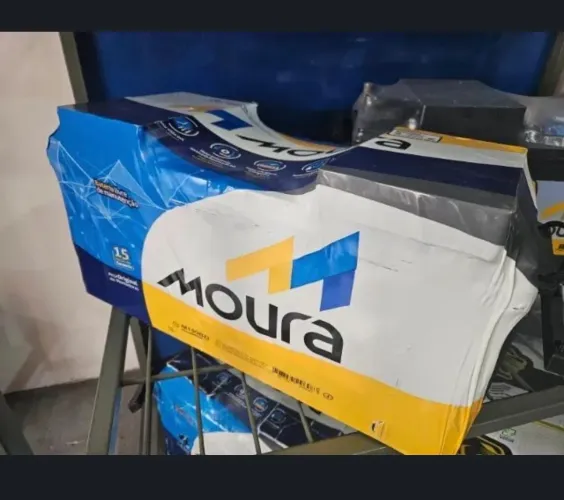 Vendo 2 baterias Moura de 150 ap apenas 3 meses de uso na garantia Moura 