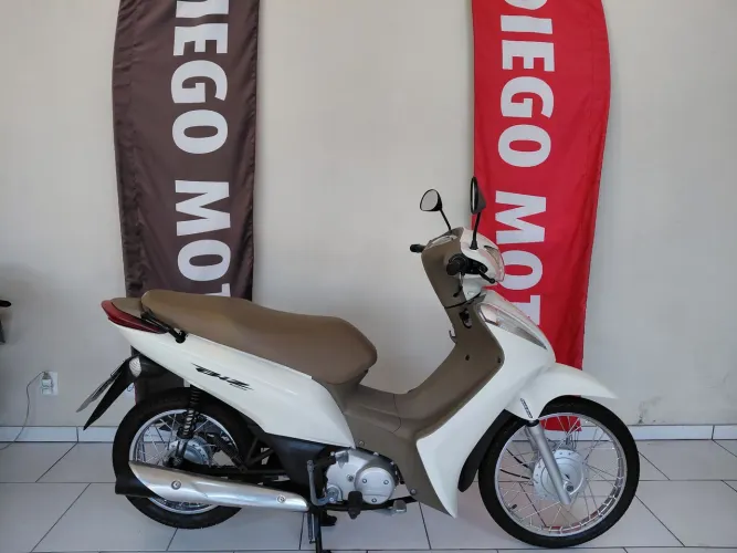 Biz 125 es, branca - 2013 ( ac. moto e financio )