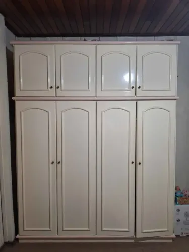 Guarda roupa criado mudo e escrivaninha