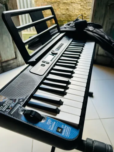 Teclado Casio CT-S300 em excelente estado