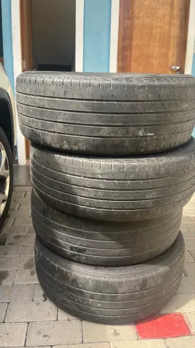 Pneus 225 55 R18 