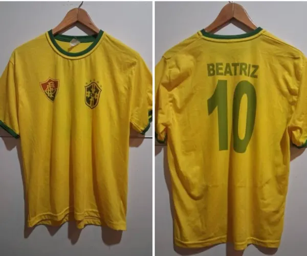 Camisa do Brasil / Fluminense com nome BEATRIZ 10 TAM G FEMININO ADULTO