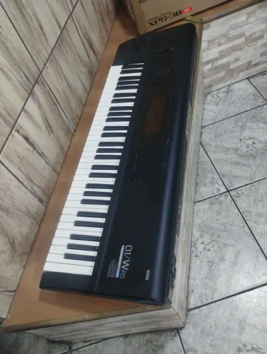 Teclado Korg 01/wfd muito conservado
