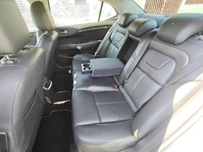 Citroen C4 Lounge Exclusive 1.6 Turbo 4P Aut. 2014