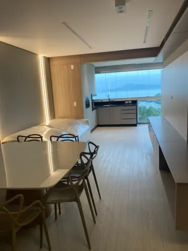 Imóvel para aluguel possui 115 metros quadrados com 3 quartos em Abraão - Florianópolis -