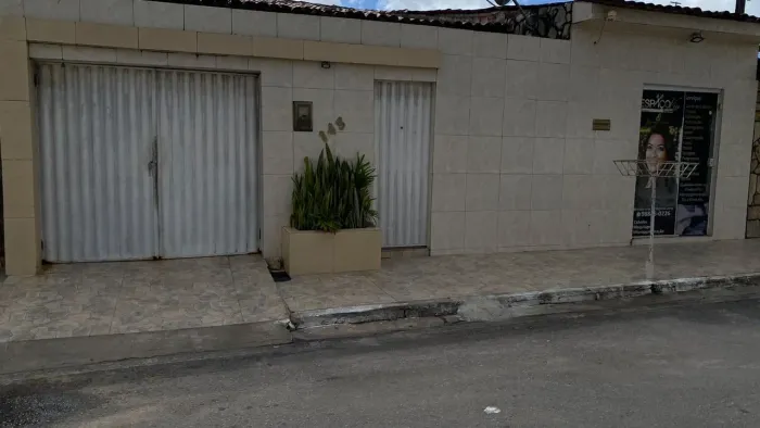 Vende-se casa