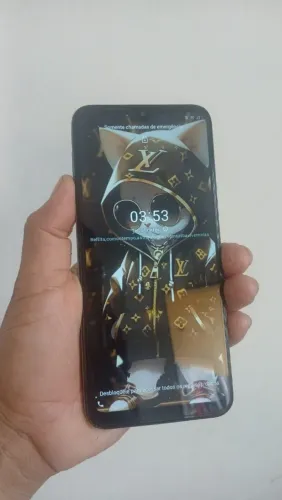Celular novinho no precinho com 5 meses de uso 