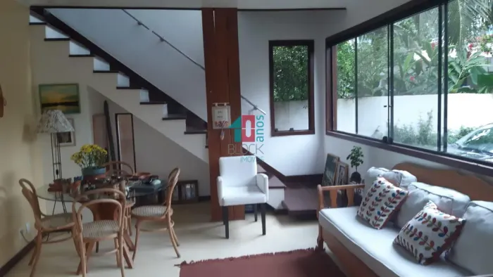 Vargem Pequena | Casa de Condomínio 3 quartos, sendo 1 suite