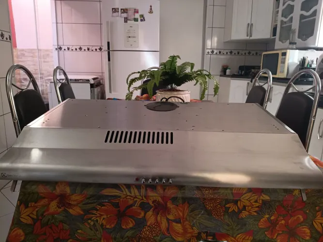 Exaustor para cozinha da Eletrolux inox para fogão até 6 bocas