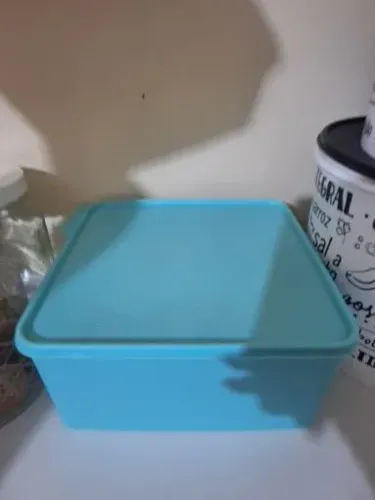 2 Tupperware