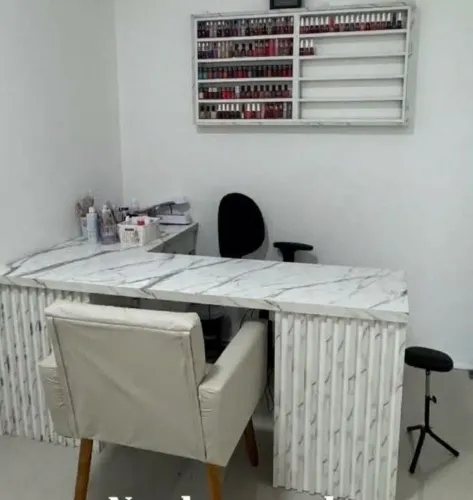 vendo mesa de manicure expositor de esmaltes e balcão para autoclave