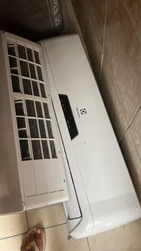 2 Ar condicionado 