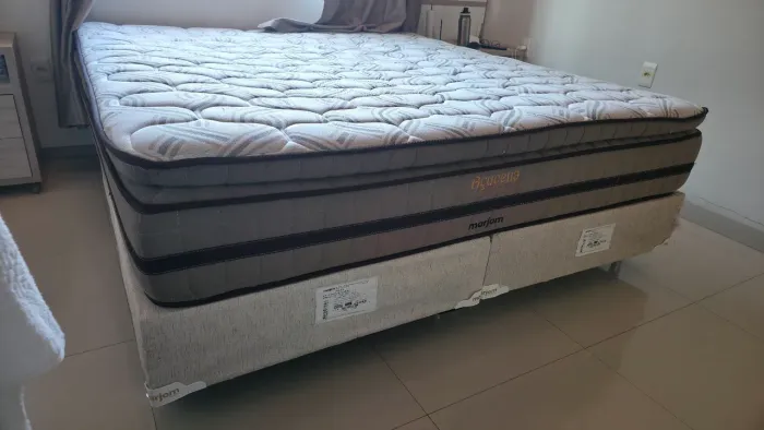 CAMA KING SIZE COM A BASE