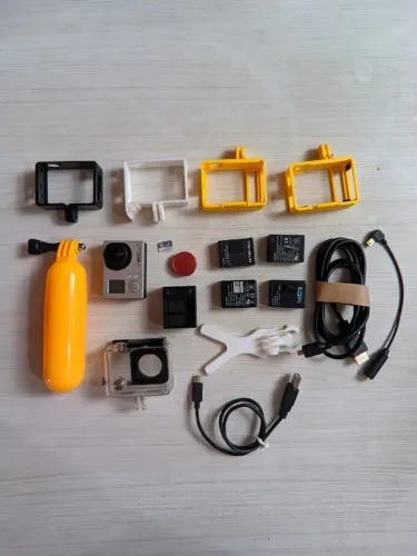 GoPro Hero 3+ black + Acessórios
