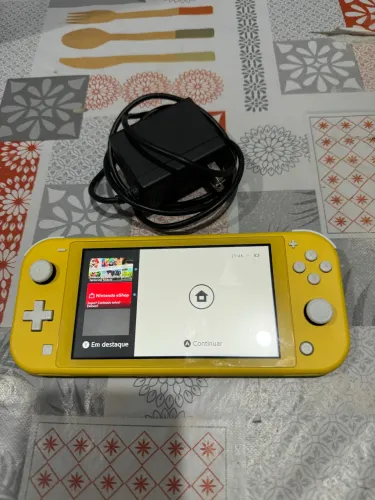 Nintendo Switch lite 1000 / jogos 450 