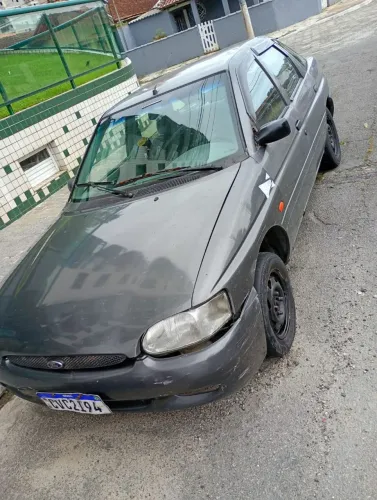 Ford Escort GL 1.6 MPI 2001