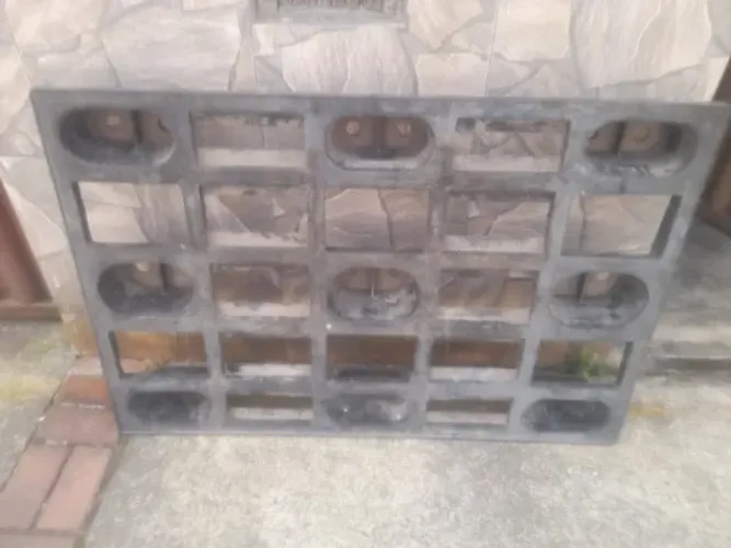 Pallet de plástico 1,20 × 80