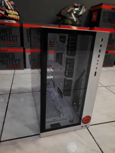 Gabinete Lian Li O11 Dynamic XL ROG Edition ? full tower, branco, vidro temperado