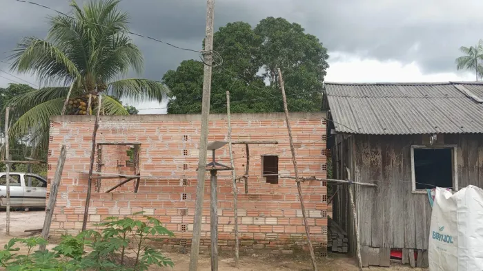 Vende-se essa casa na comunidade Xavier