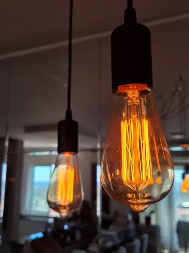 Lâmpada incandescente filamento 220V