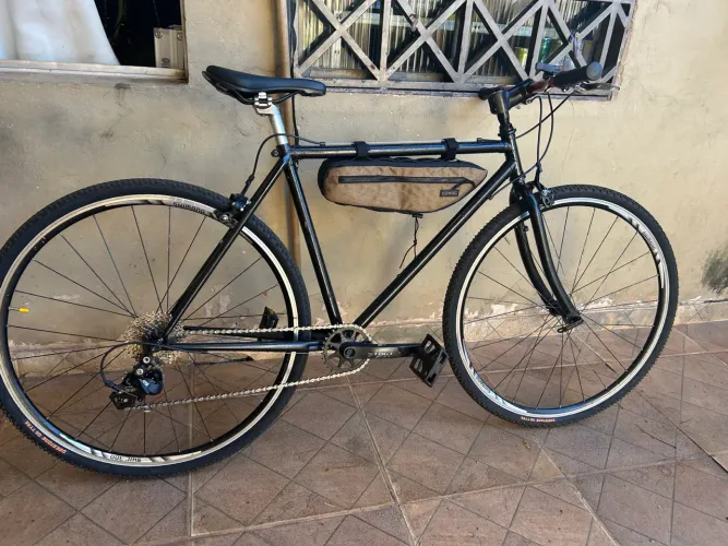 Bike urbana, híbrida 700c 750R$