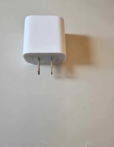 Carregador Apple USB-C 20W Original (PADRÃO AMERICANO)