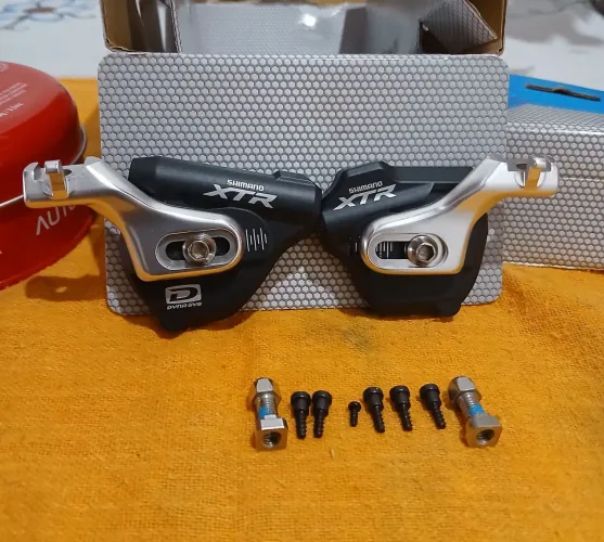 Par de tampas xtr M980 10v