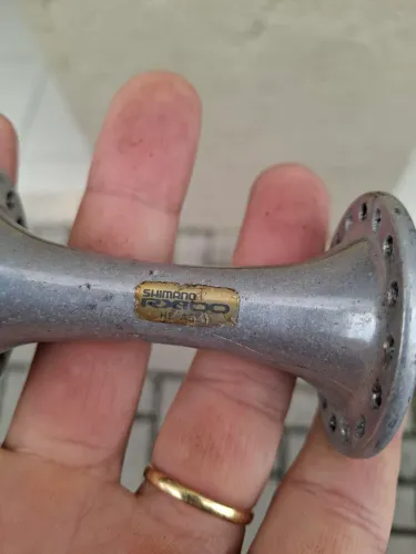 Cubo dianteiro Shimano 32 furos