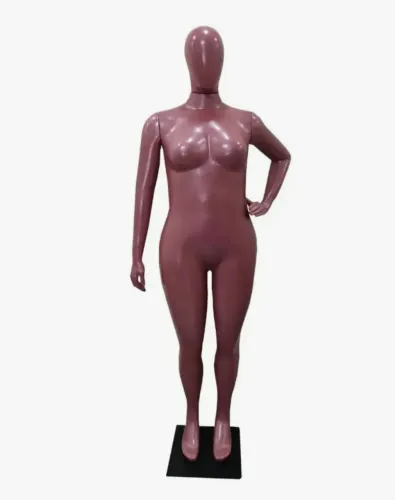 Manequim plus size rose mais base