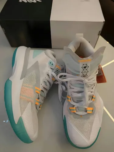 Tênis original Nike Jordan.