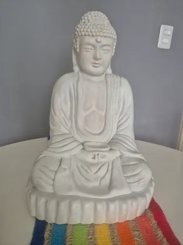 Estátua Buda em gesso
