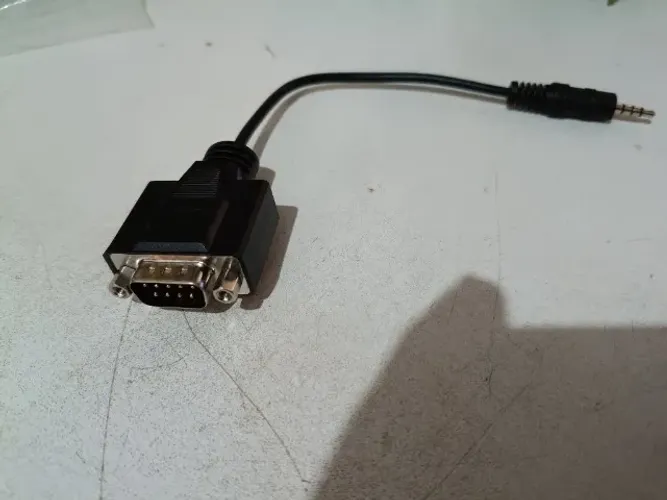 Cabo adaptador serial RS232 DB9 macho para P2 (3.5mm)