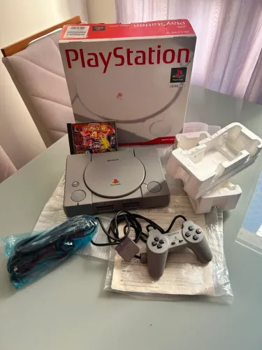 PLAYSTATION 1 CIB