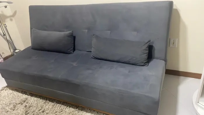 Sofá cama novo, com 02 meses de uso 