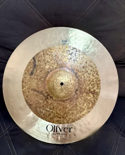 Prato Crash Oliver Cymbals 20 polegadas.