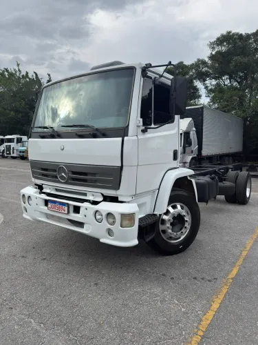 Mercedes 1215c toco