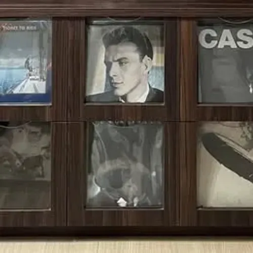 Coleção de vinil (LP e compactos), CDs e Fitas Cassete