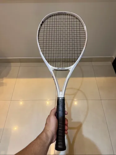 Raquete Yonex Vcore 100