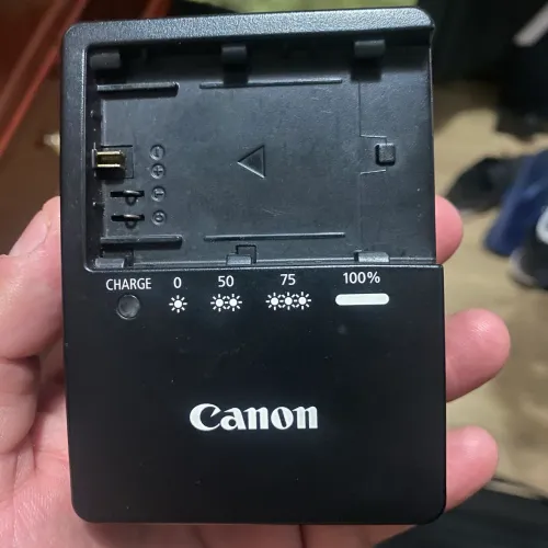 Carregador de bateria Canon 