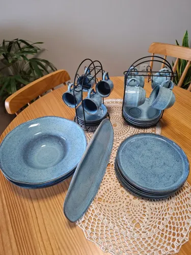 Maravilhoso jogo de pratos e xícaras orgânicas!!!!
