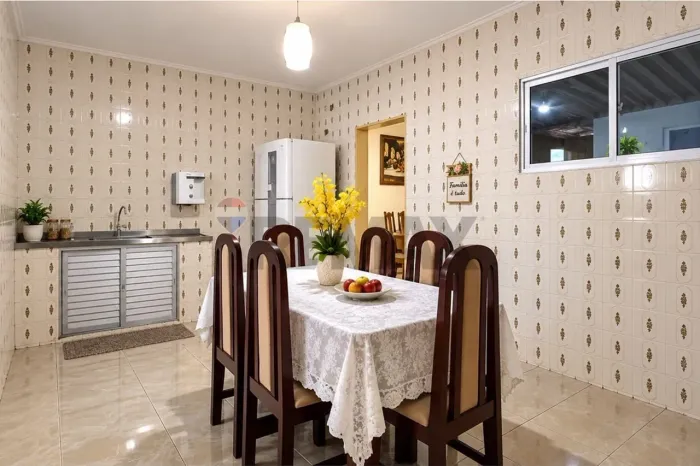 Encantadora Casa na Palestina em Aracaju à Venda!