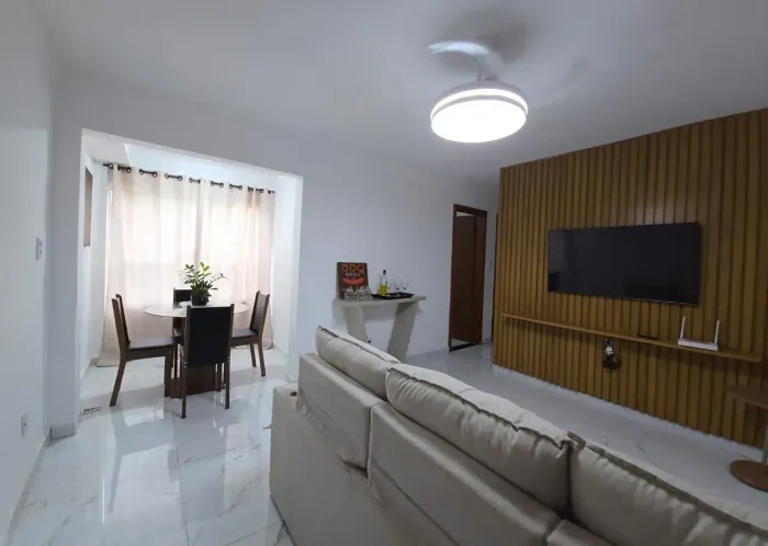 Alugo lindo apartamento mobiliado, na Av. Aririzal,.