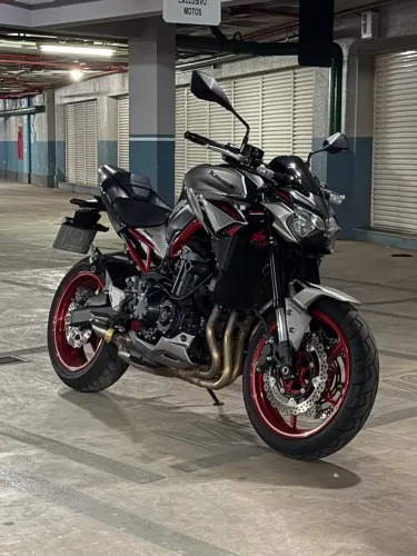 Vendo Kawasaki Z 900 2023