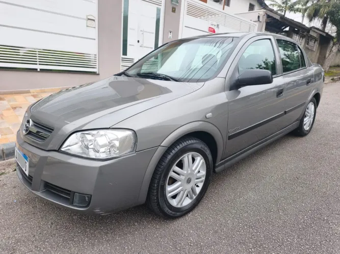 Chevrolet Astra Sedan Comfort 1.8 MPFI 8V 4P (álcool) 2005