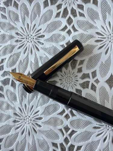 Tinteiro Omas Gentlemen Black Resin