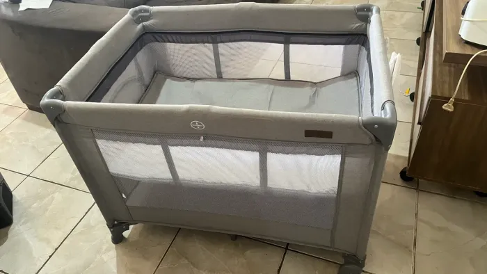 Chiqueirinho/berço para bebê