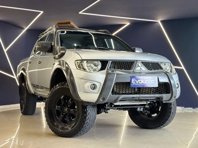 Mitsubishi L200 Triton Savana 3.2 CD TBI Dies. Aut. 2017