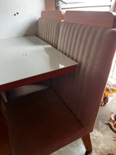 Mesa 4 cadeiras tampo laqueado