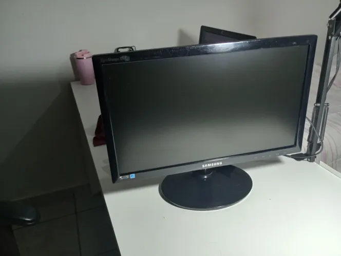 Monitor Samsung 19" LED Widescreen