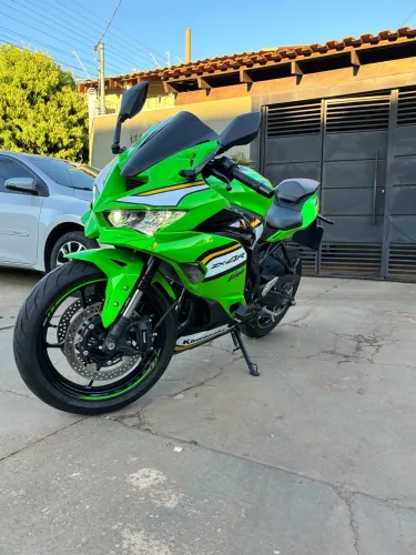 Kawasaki Ninja Zx4r